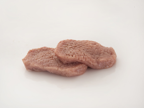2 Svinesnitzel ca 130g, på hvit bakgrunn